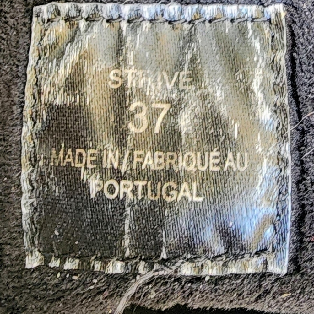Bos. & Co .STRIVE BLACK ZIP UP ANKLE BOOTS 37 - Picture 7 of 9